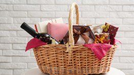 Need a Perfect Present? Try a Gourmet Gift Basket